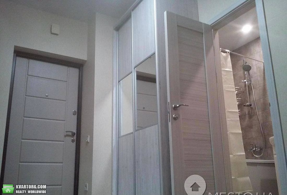 Rent out 1-room apartment. Киев, гарматная — photo 8