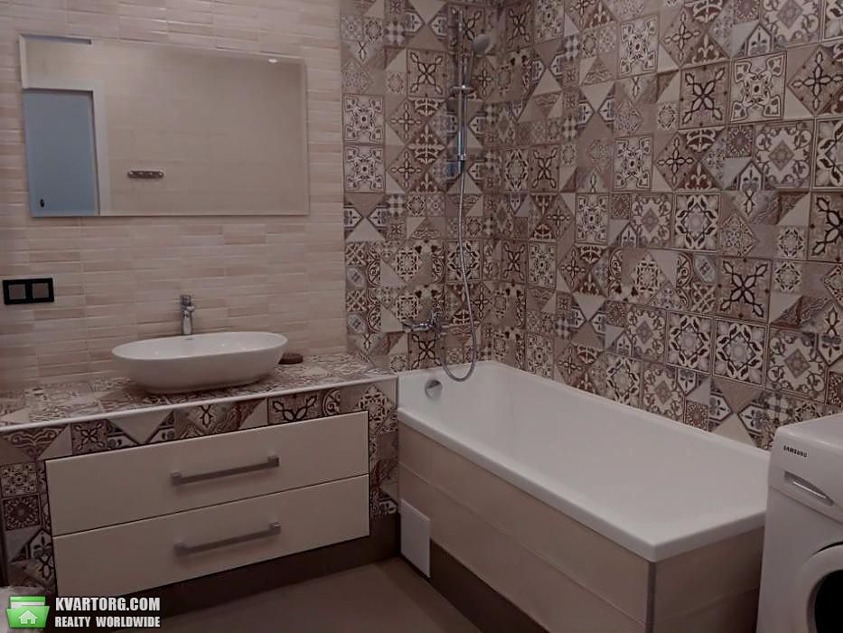 Rent out 3-room apartment. Киев, сикорского — photo 8