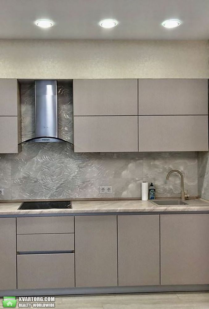 Rent out 2-room apartment. Киев, Барбюса — photo 4