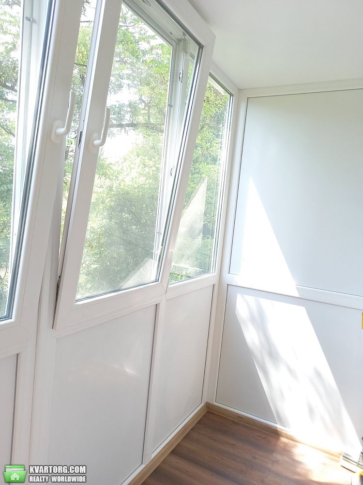 Rent out 2-room apartment. Киев, Пражская — photo 8