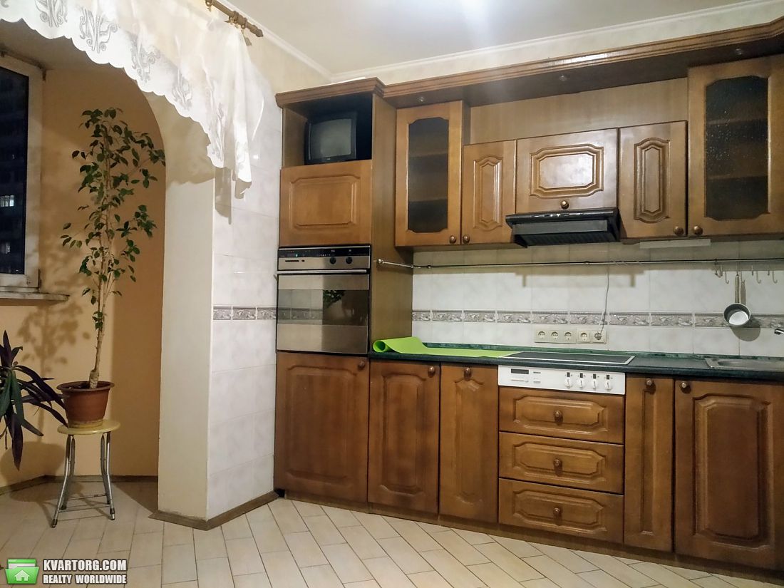 Rent out 2-room apartment. Киев,  Бажана — photo 6