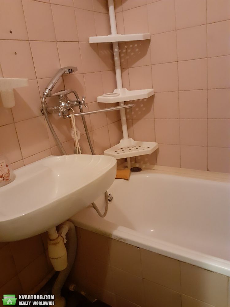 Rent out 1-room apartment. Киев, Каштановая — photo 9