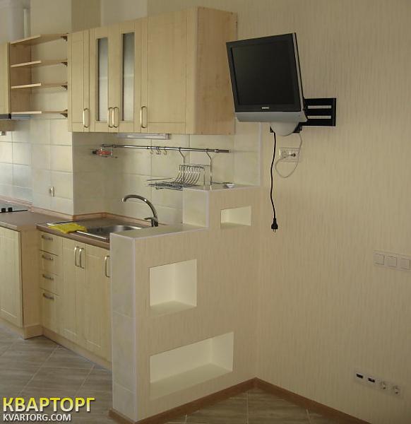 Rent out 1-room apartment. Киев, Жукова Маршала ул. — photo 2