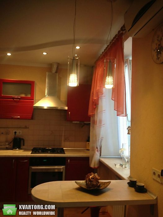 Rent out 2-room apartment. Киев,  Машиностроительная — photo 2