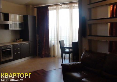 Rent out 1-room apartment. Киев, Жилянская — photo 4