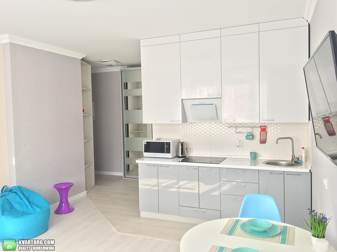 Rent out 1-room apartment. Киев,  Драгоманова — photo 3