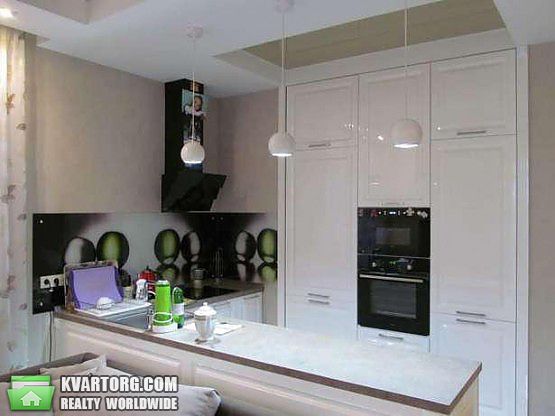 Rent out 2-room apartment. Киев,  Оболонская наб — photo 1