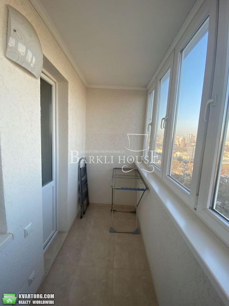 Rent out 3-room apartment. Киев,  Голосеевская — photo 8