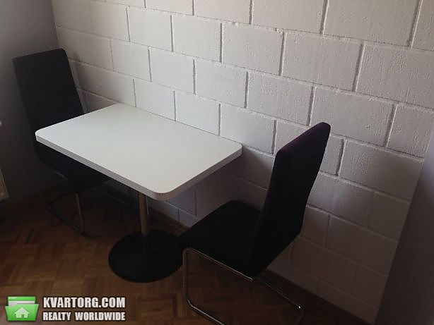 Rent out 2-room apartment. Киев,  Оболонская — photo 3