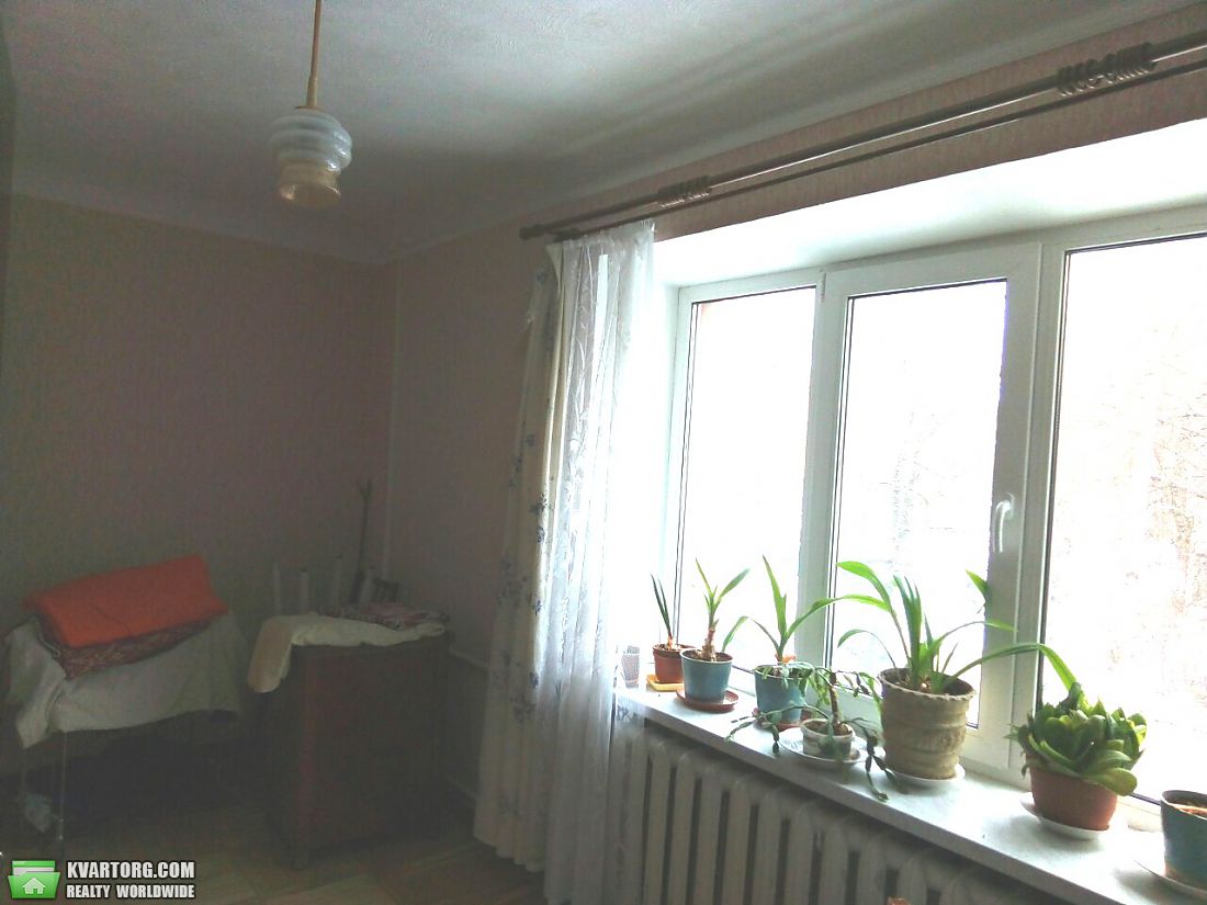 Sell 2-room apartment. Киев,  Краснова — photo 2