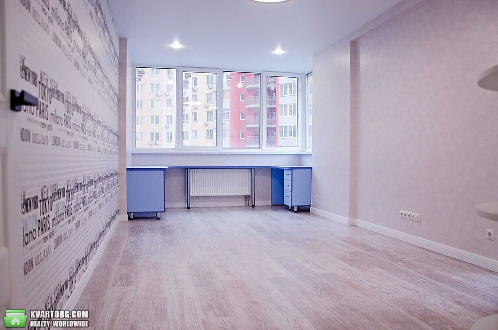 Sell 3-room apartment. Киев,  Ломоносова — photo 3