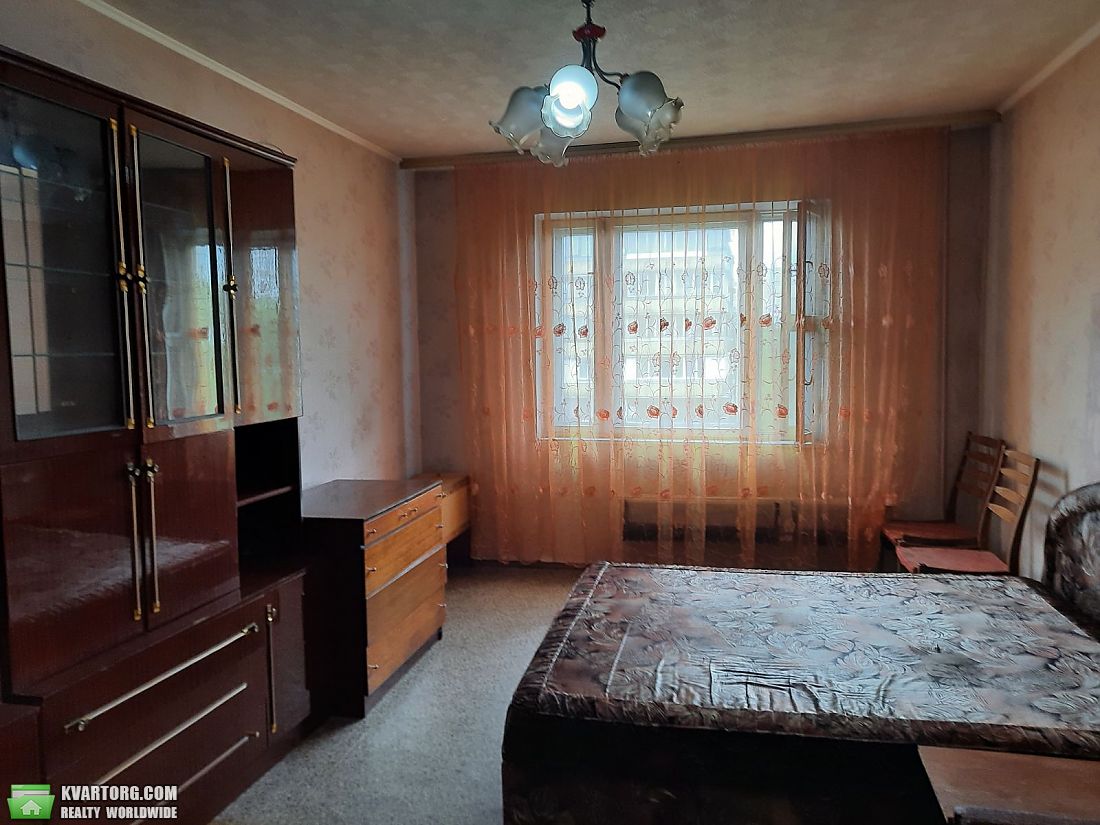 Rent out 2-room apartment. Киев,  Тростянецкая — photo 1
