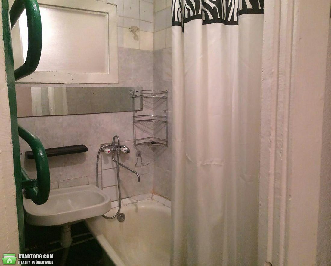 Rent out 2-room apartment. Киев,  Полярная — photo 7