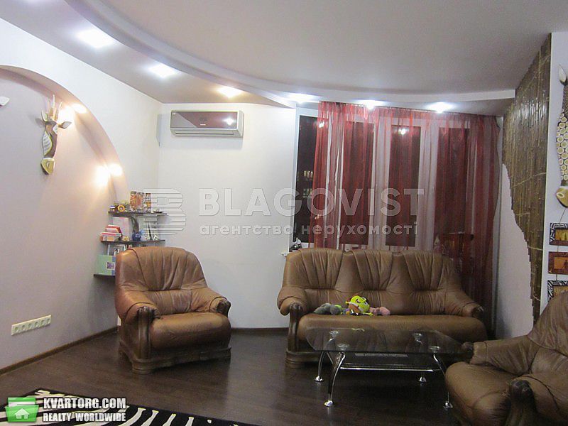 Sell 3-room apartment. Киев,  Урловская — photo 2