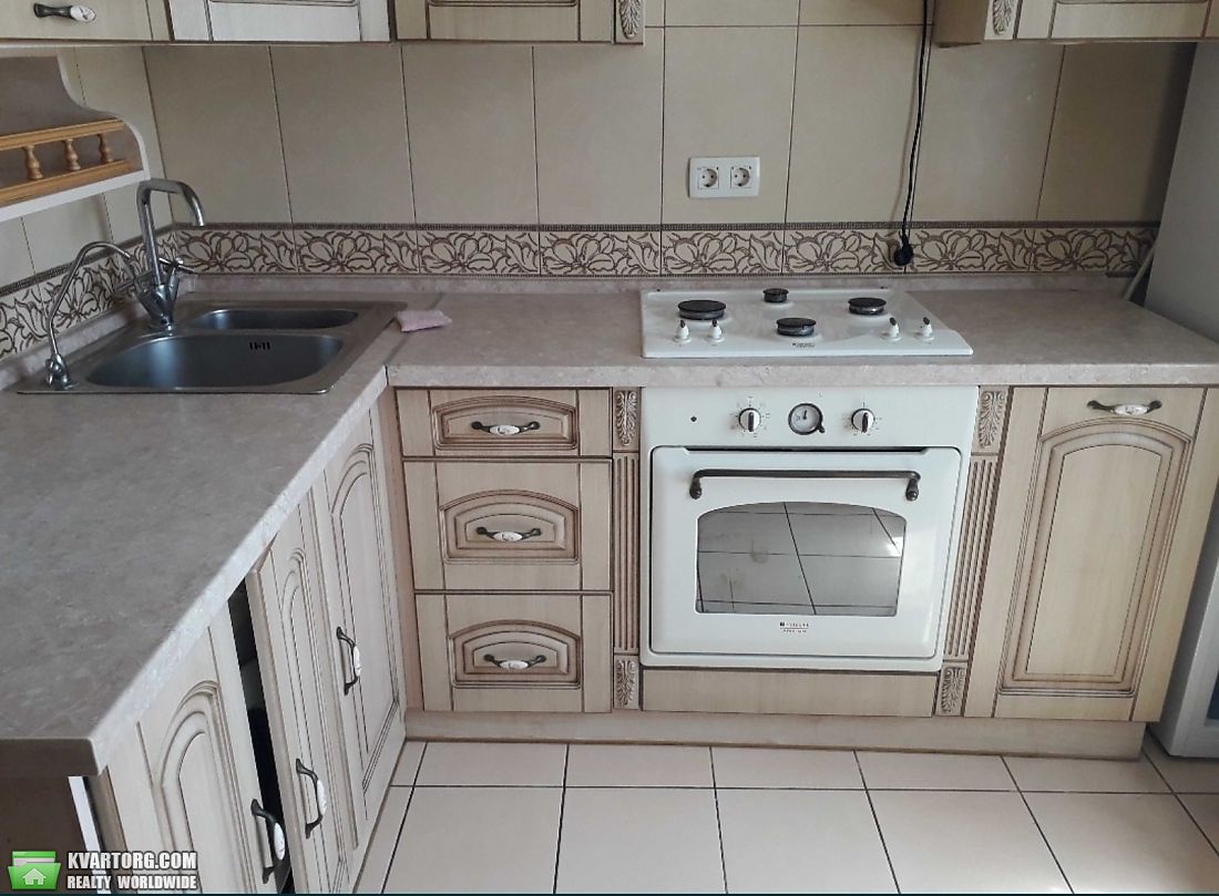 Rent out 2-room apartment. Киев,  Бажана — photo 1