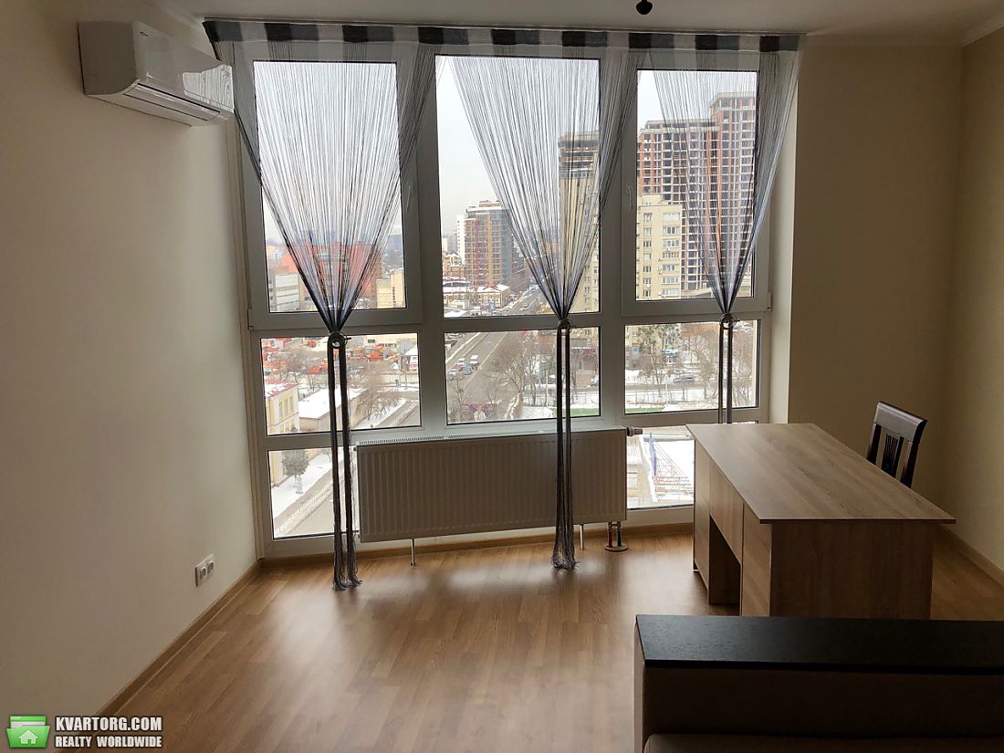 Rent out 2-room apartment. Киев, Казимира Малевича — photo 3