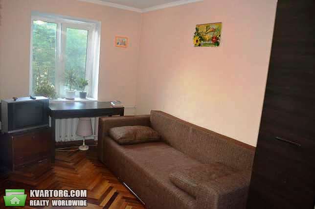 Sell 2-room apartment. Киев,  Искровская — photo 3