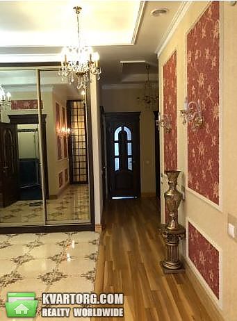 Rent out 3-room apartment. Киев,  Крещатик — photo 1