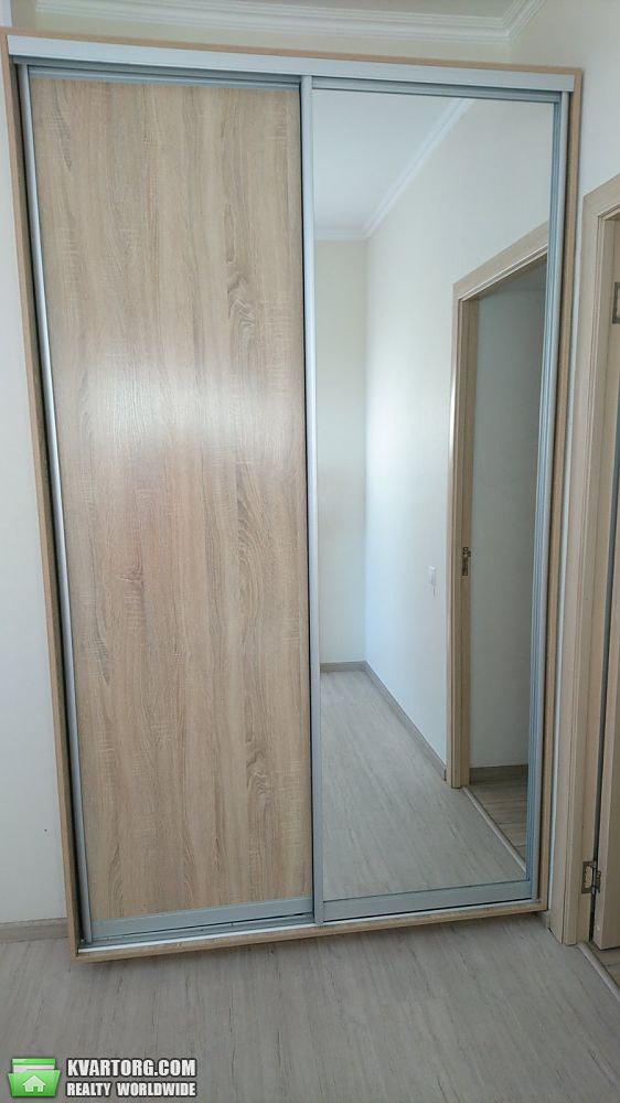 Rent out 2-room apartment. Киев,  Львовская — photo 3