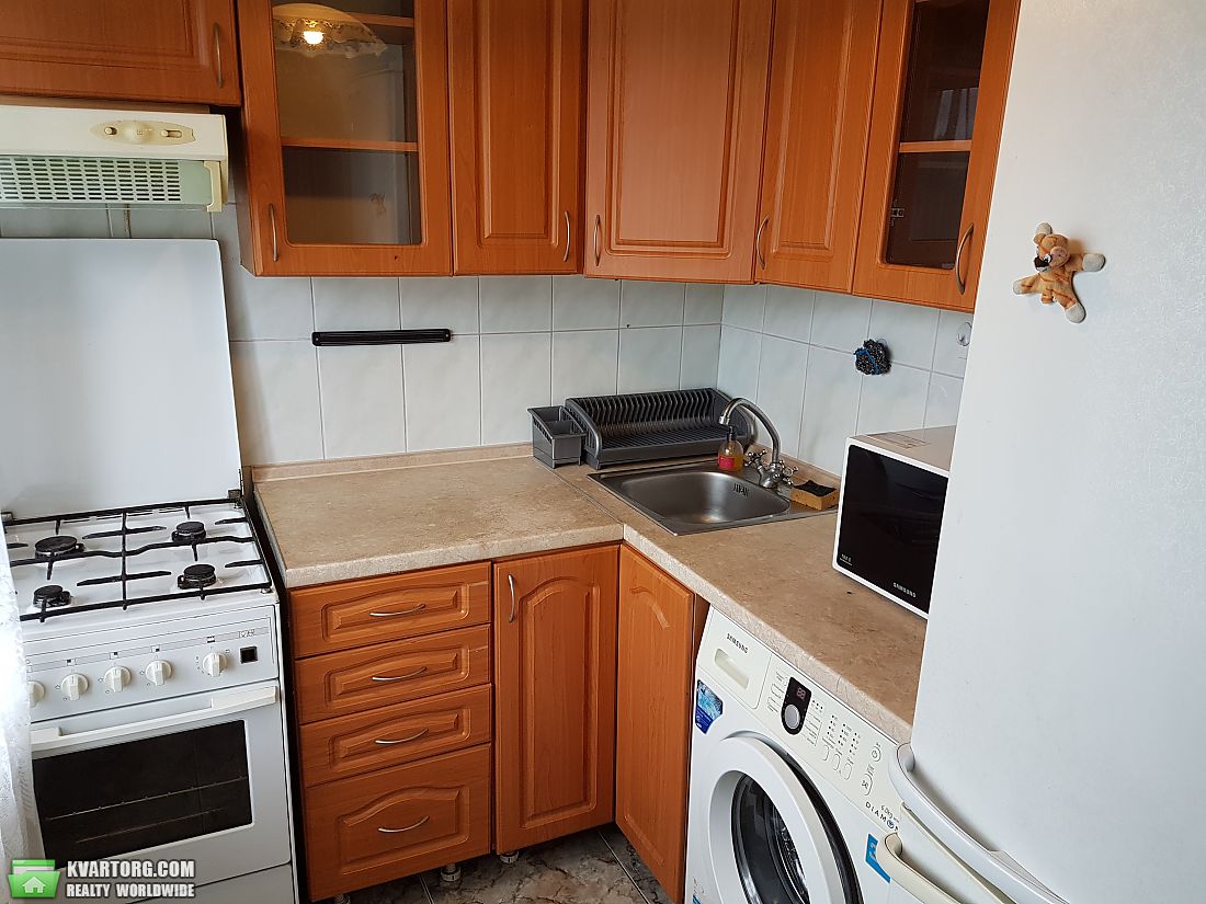 Rent out 3-room apartment. Киев,  Оболонский пр — photo 1
