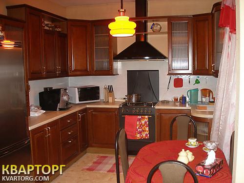 Sell house. Киев, 2-я линия — photo 1