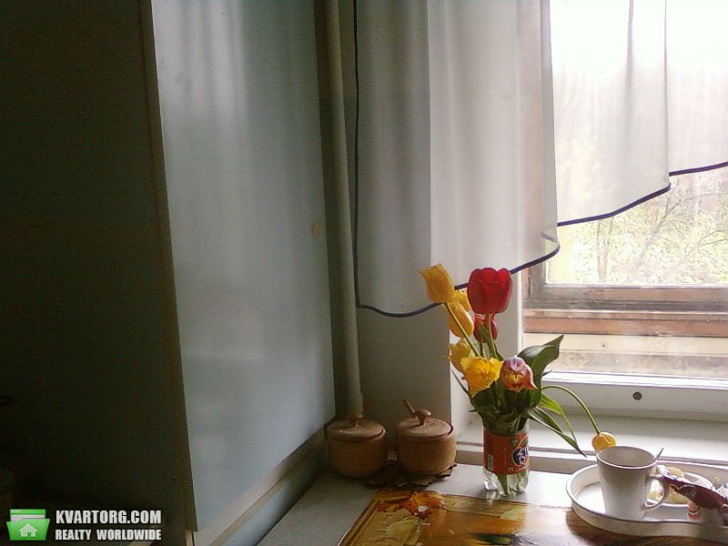Rent out 2-room apartment. Киев, Жукова — photo 1