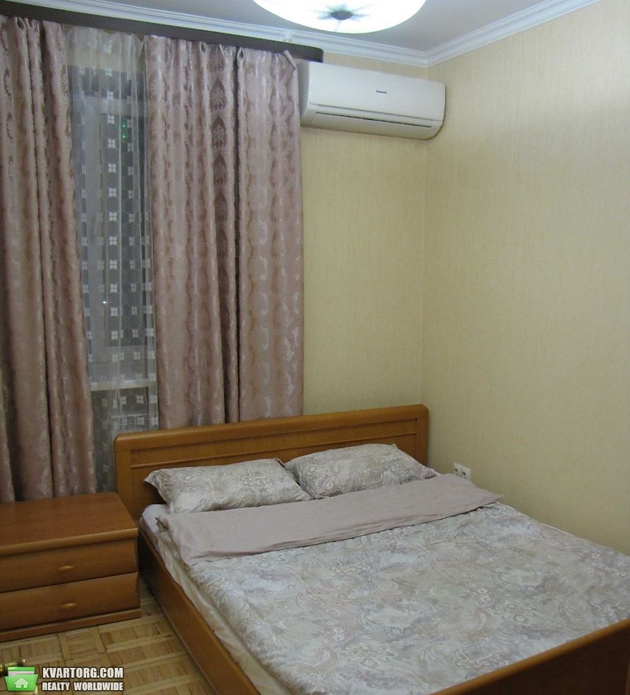 Rent out 2-room apartment. Киев,  Федорова — photo 7