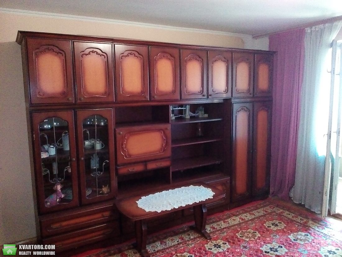 Sell 1-room apartment. Киев,  Автозаводская — photo 1