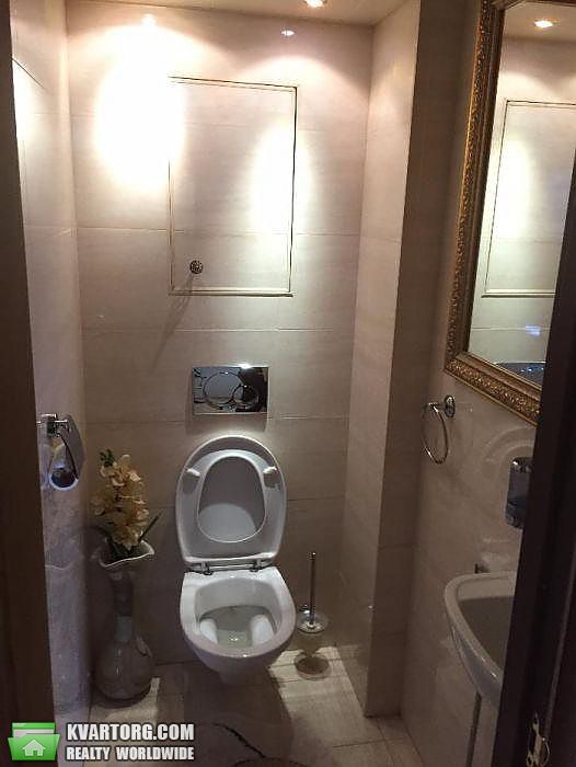 Rent out 3-room apartment. Киев,  Щорса — photo 9