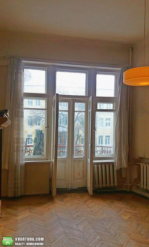 Sell 2-room apartment. Киев,  ул. Олеся Гончара — photo 2