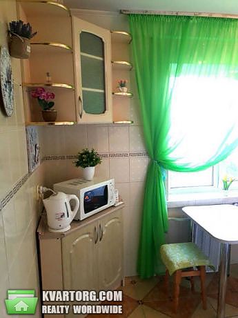 Rent out 3-room apartment. Киев,  Флоренции — photo 8