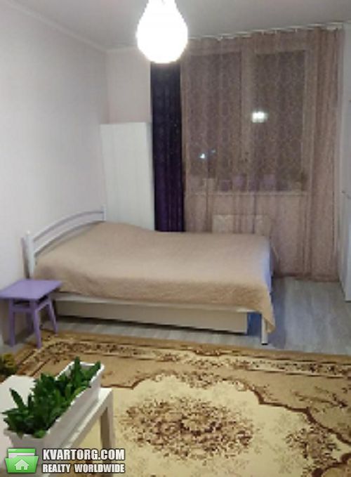 Sell 1-room apartment. Киев, Черкасская — photo 1