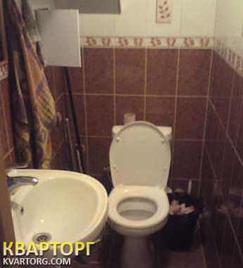 Rent out office. Киев, Почайнинская — photo 1