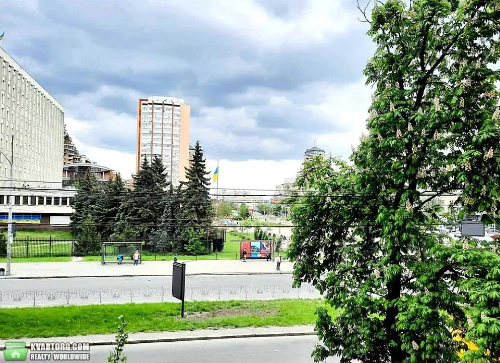 Rent out 2-room apartment. Киев,  Леси Украинки бул — photo 4