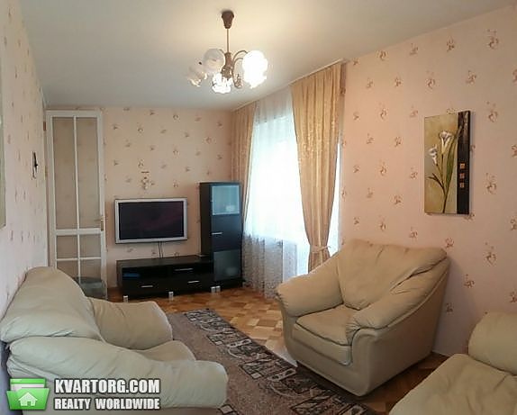Rent out 2-room apartment. Киев, Лаврская — photo 1