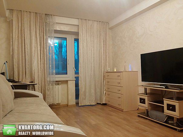 Sell 2-room apartment. Киев,  Братиславская — photo 1