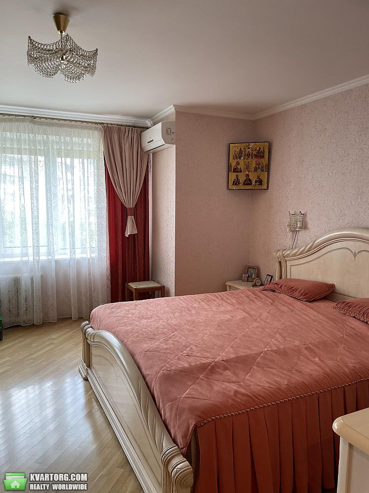Sell 4-room apartment. Киев,  Приречная — photo 5