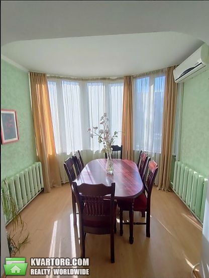 Rent out 3-room apartment. Киев,  Зоологическая — photo 1