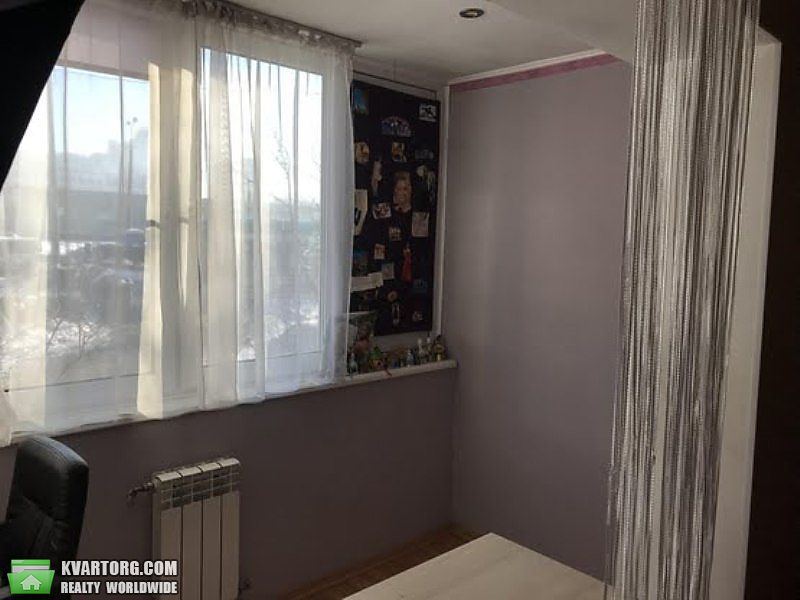 Sell 4-room apartment. Киев,  Ирпенская — photo 8