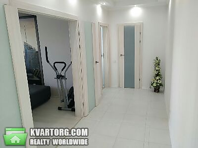 Rent out 2-room apartment. Киев, Сикорского — photo 3