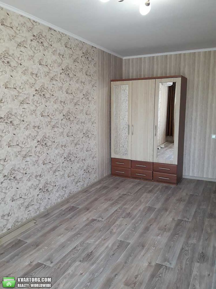 Rent out 1-room apartment. Днепропетровск,  Набережная Ленина — photo 1