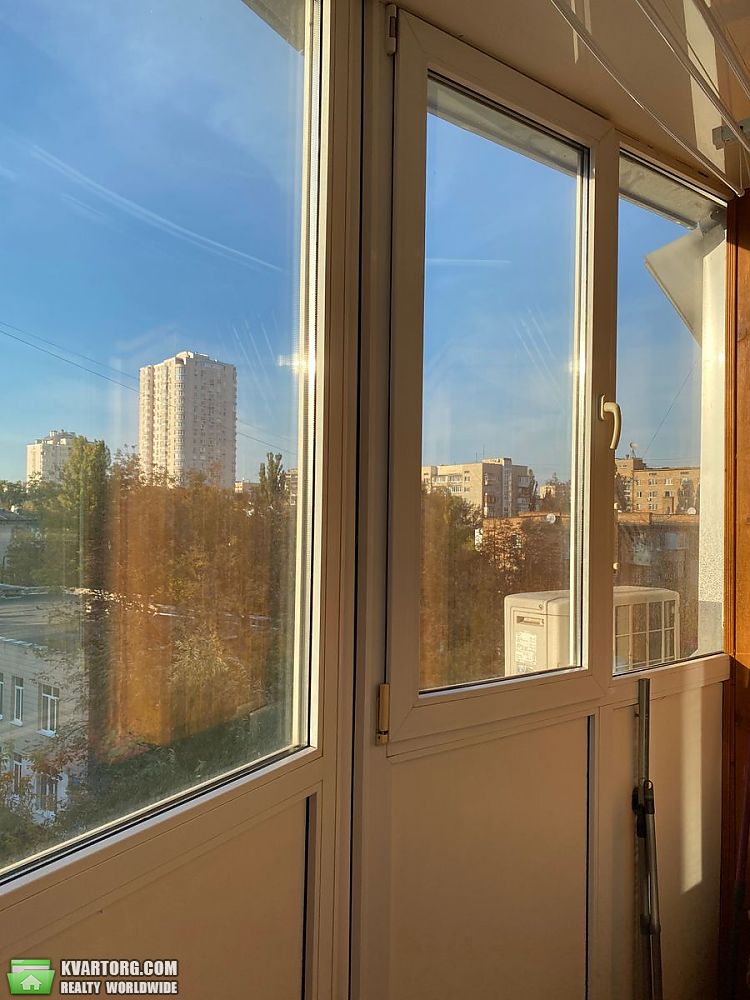 Rent out 1-room apartment. Киев,  Озерная — photo 1
