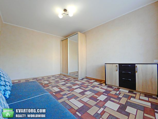 Rent out 2-room apartment. Киев,  Крейсера Авроры — photo 2