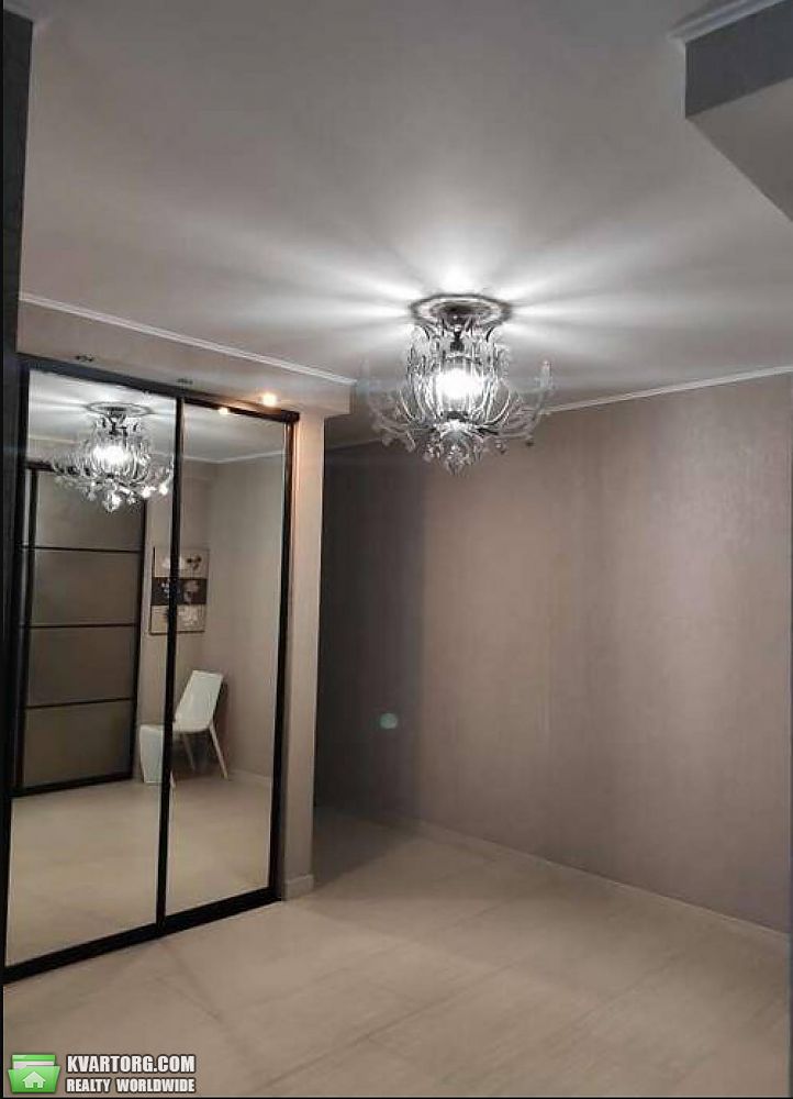 Rent out 3-room apartment. Киев,  Окипной — photo 8