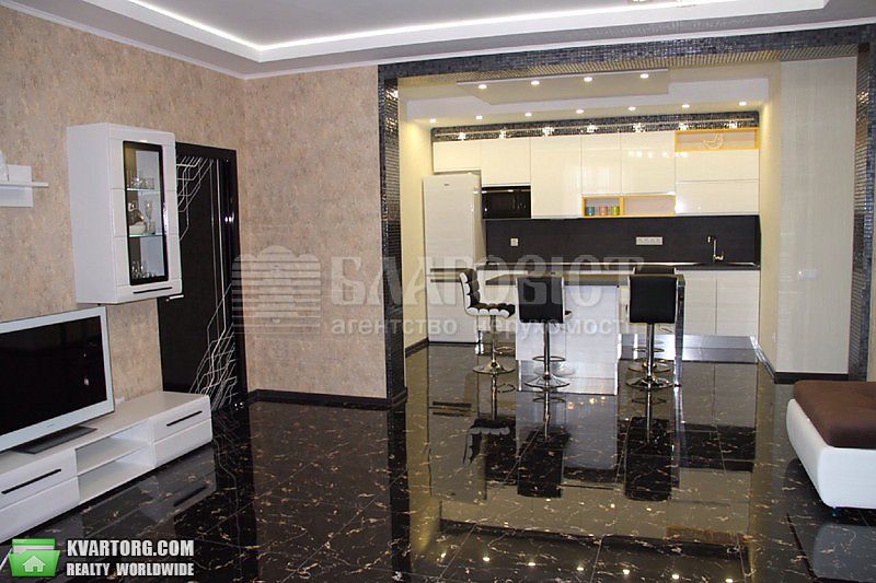 Rent out 2-room apartment. Киев,  Глубочицкая — photo 4