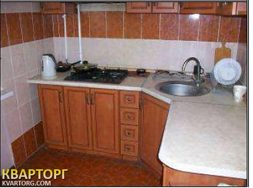 Sell 3-room apartment. Киев,  Октябрьская — photo 1