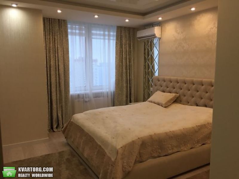 Sell 4-room apartment. Киев,  Драгоманова — photo 1