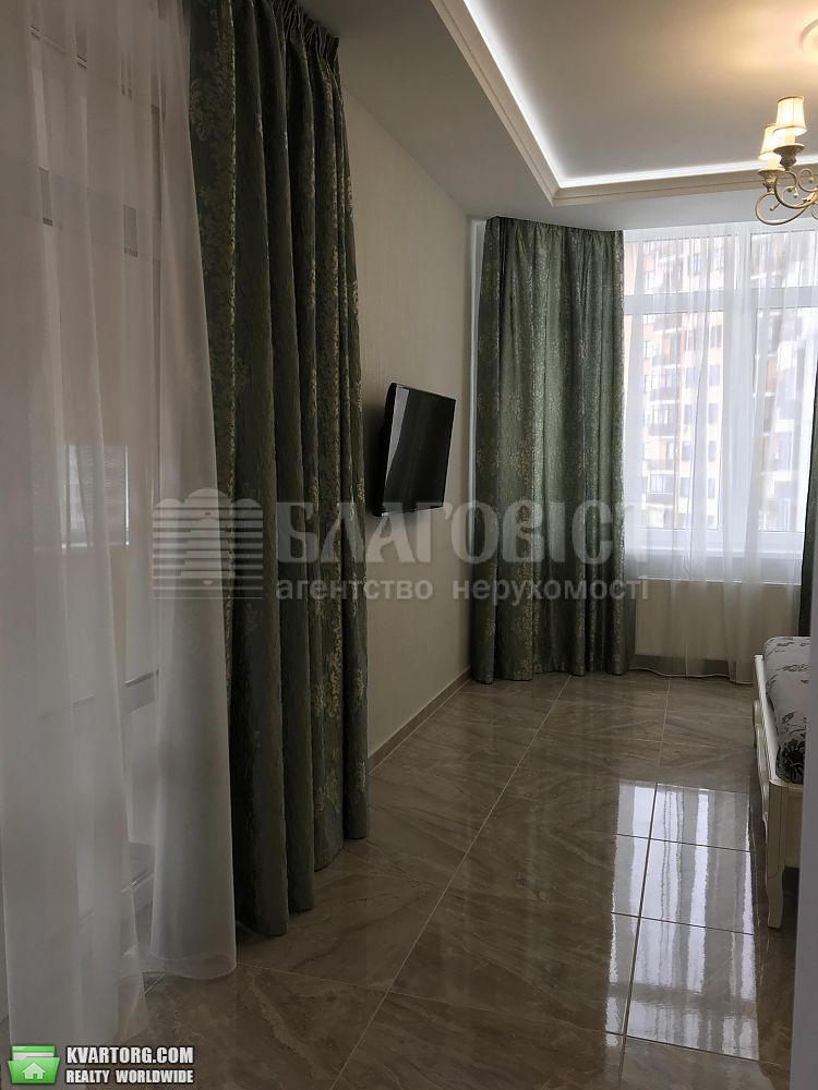 Rent out 2-room apartment. Киев, коновальца — photo 7