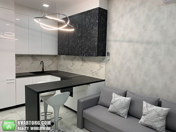 Rent out 1-room apartment. Киев,  Саперное поле — photo 1