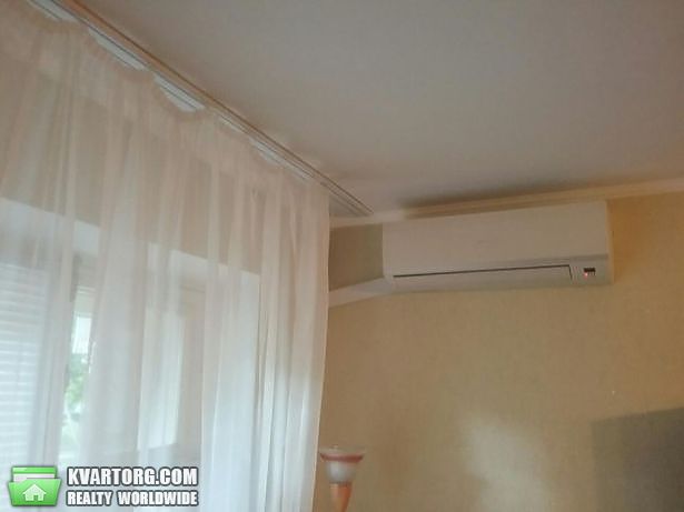 Sell 3-room apartment. Киев,  Дорогожицкая — photo 2